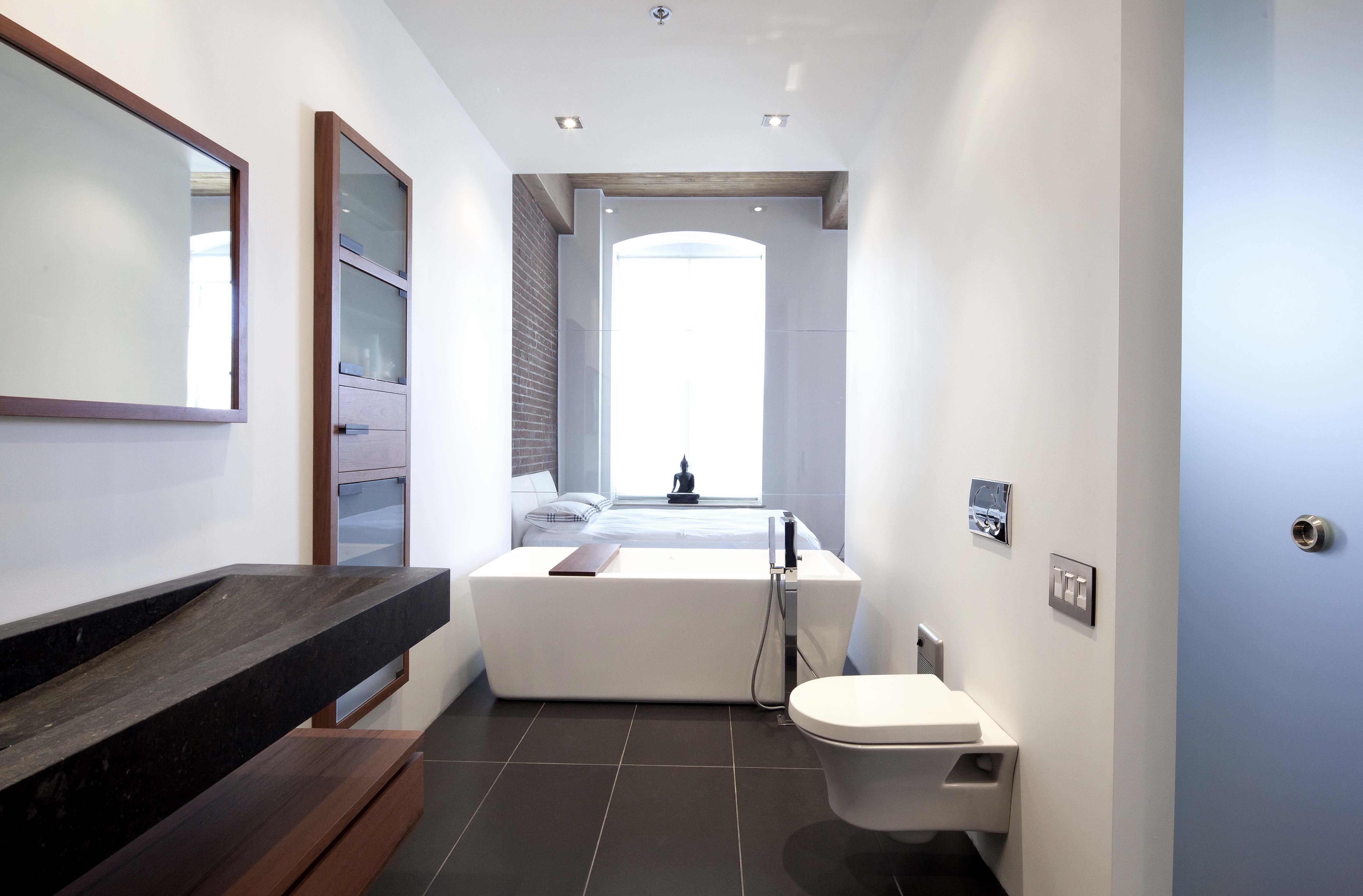 Design salle de bain - MatÃ©riaux naturelComptoir et Ã©vier en  pierre naturel